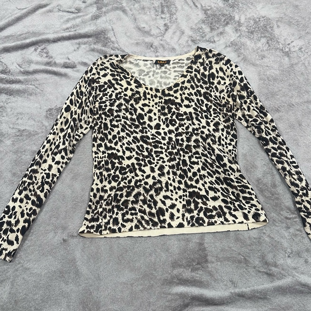 Vintage Leopard Print Long Sleeve Top by UBU